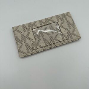 Michael Kors Cream Check holder